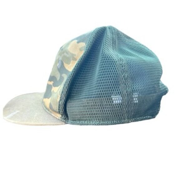 Snapback Trucker Hat Camouflage OSFA Mesh Back Adjustable - Picture 2 of 3